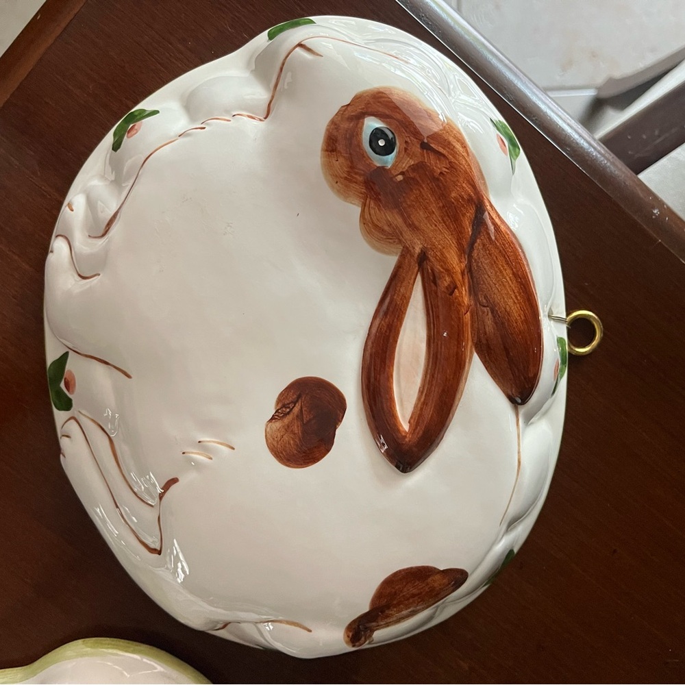 Hand-Painted White Ceramic Rabbit and Rooster Wall Plaque - Set of two ..